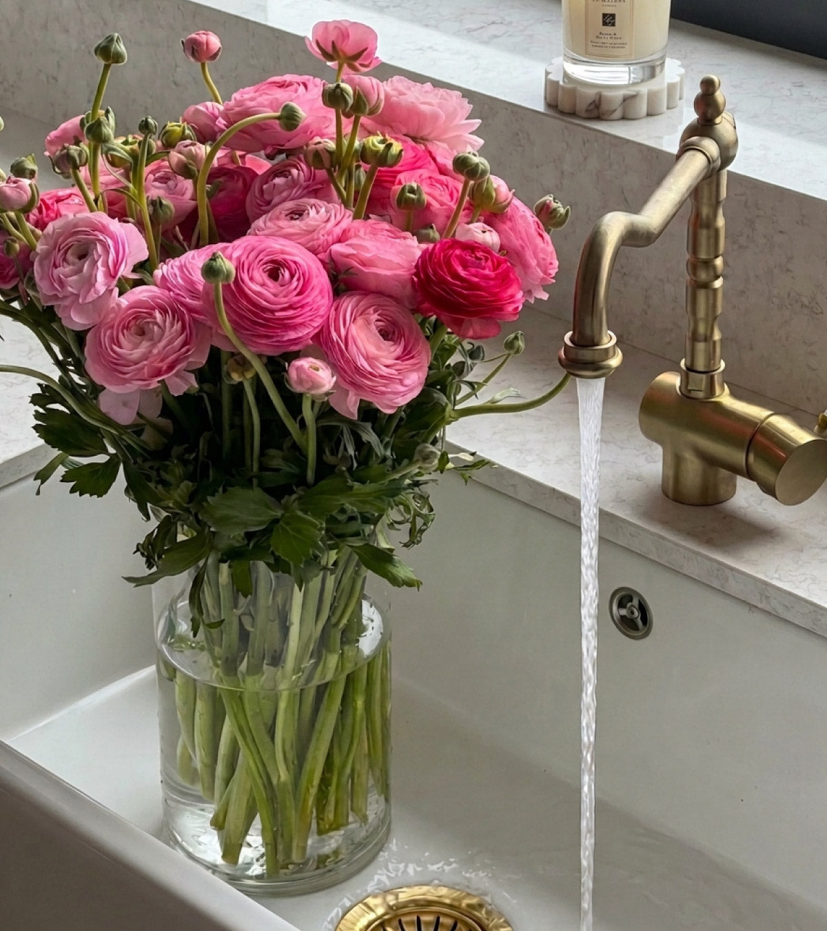Simple Tips to Care for Fresh Flowers at Home