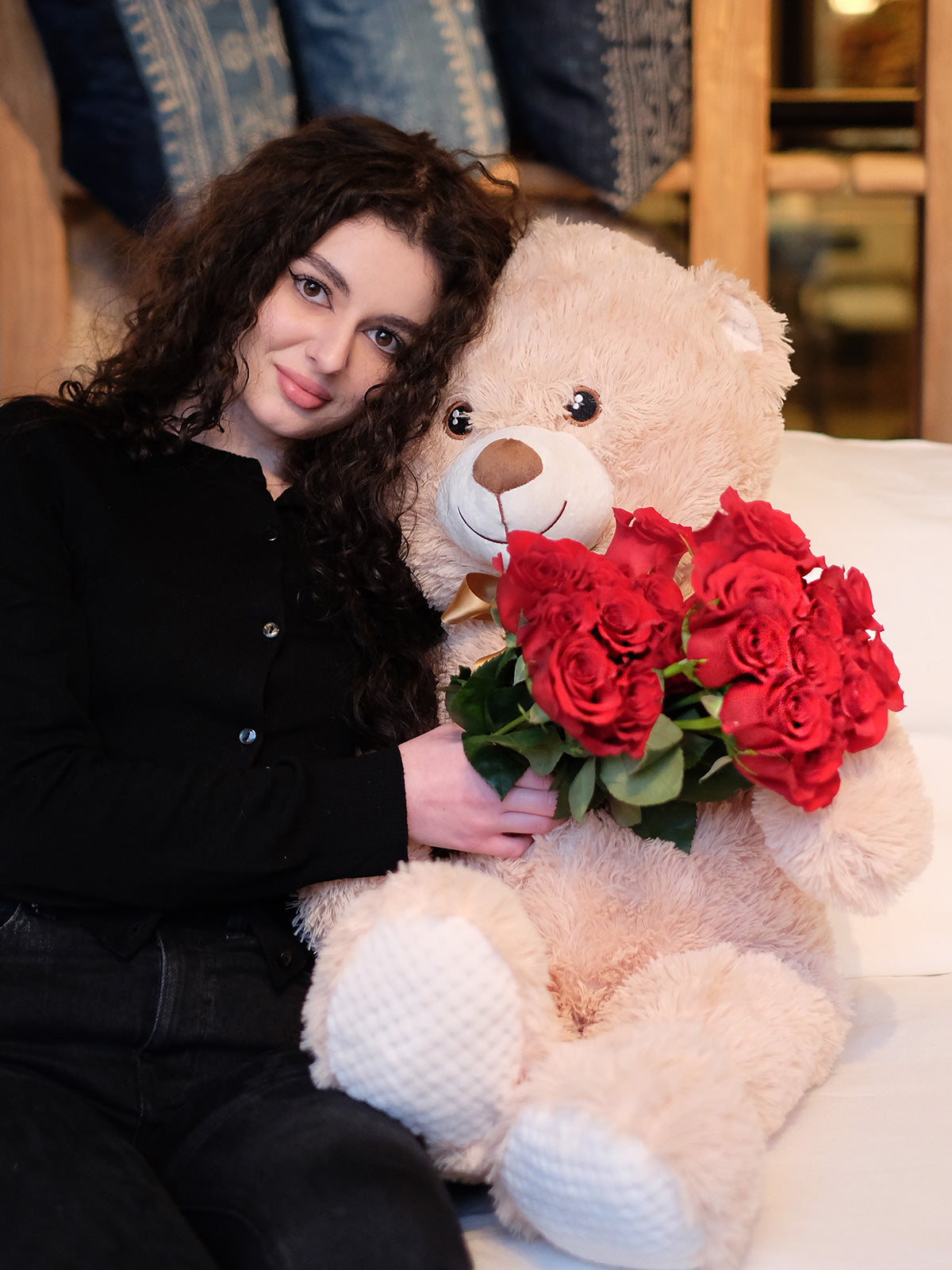 Red Roses & Teddy